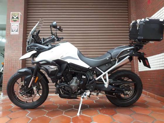 TRIUMPH TIGER 900 GT TRIUMPH TIGER 900 GT